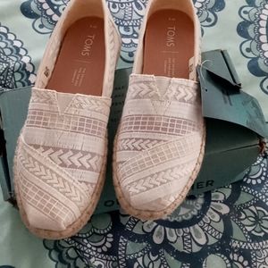 Beautiful Toms